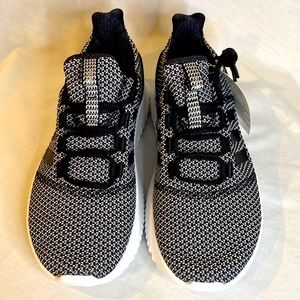 COPY - Adidas - Cloudfoam Ultimate, Large Boy